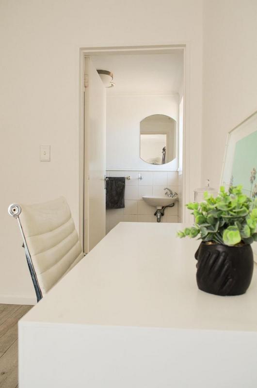 To Let 2 Bedroom Property for Rent in Woodstock Upper Western Cape
